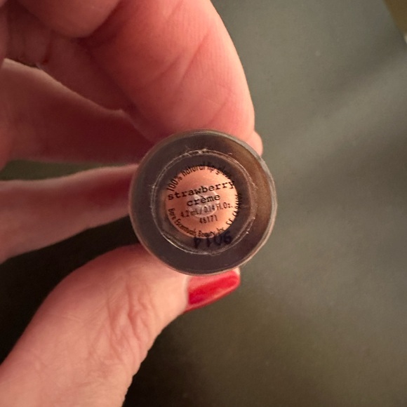 Bare Minerals strawberry Cream Lip Gloss
Sealed!! - Picture 8 of 10